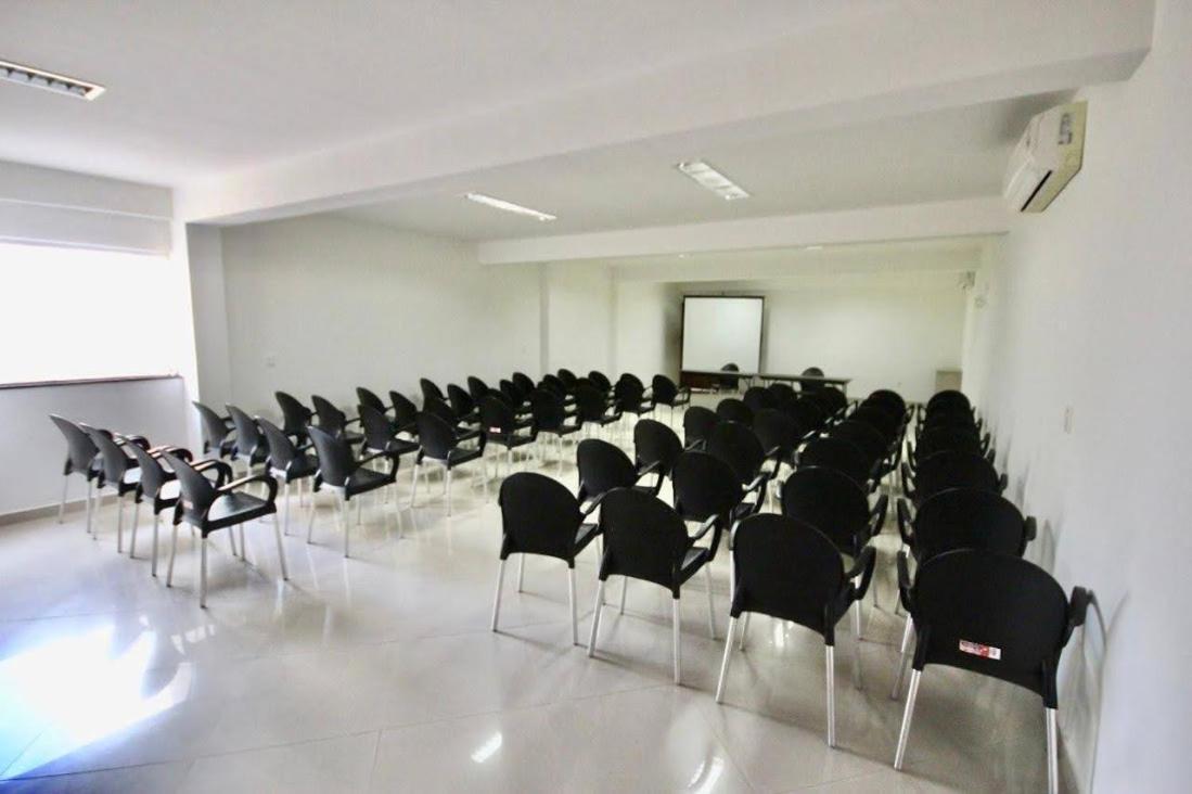 Hotel Skalla - Melhor Custo Beneficio Тейшейра-ди-Фрейтас Экстерьер фото